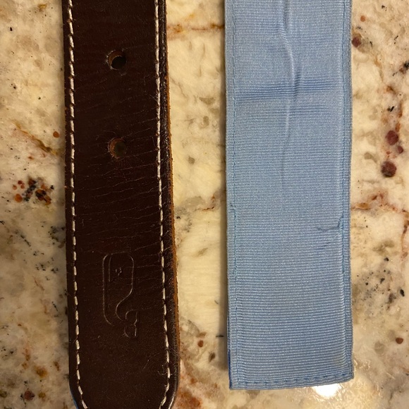 2 Vineyard Vines belts, hockey motif, 32 waist - Picture 5 of 7